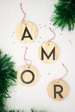 BOLINHA DE NATAL LETRAS PINUS (UNIDADE)