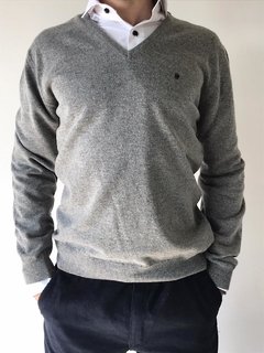sweater gris último en stock - comprar online
