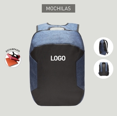 mochila con logo