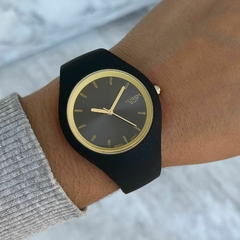 Reloj Knock Out KN8470-223 malla de caucho negro para dama - comprar online