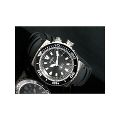 RELOJ SEIKO SKA383P2 KINETIC malla de silicona negro con calendario sumergible 200M - comprar online