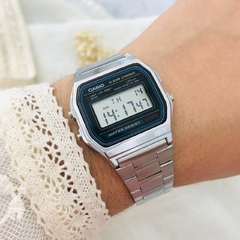 Reloj Casio A158WA-1DF CA-050 Vintage digital malla de acero Plateado Unisex