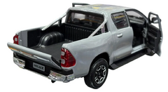Toyota Hilux 1:27 Maisto Cinza - comprar online