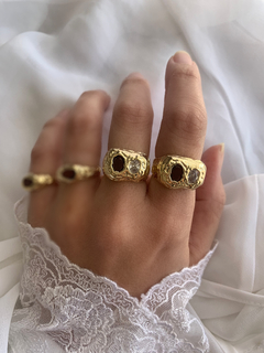Anel Formas zircônias Diamante e Âmbar