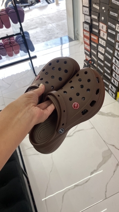 Babuche CROCS Marrom - NP Tênis