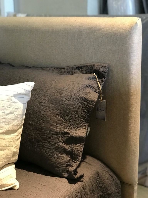 Respaldo Juana sin botón - 1.80 mts.- Jagger Dove