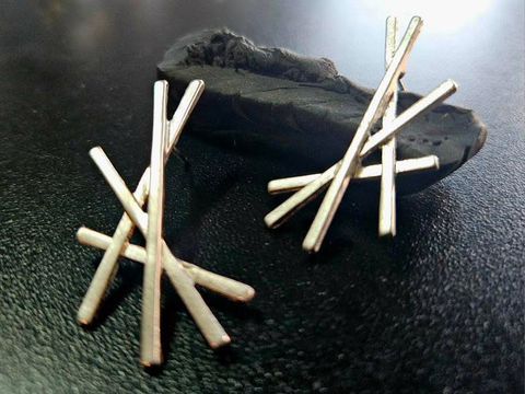 Brincos Abstratos minimalistas em prata escovada 925