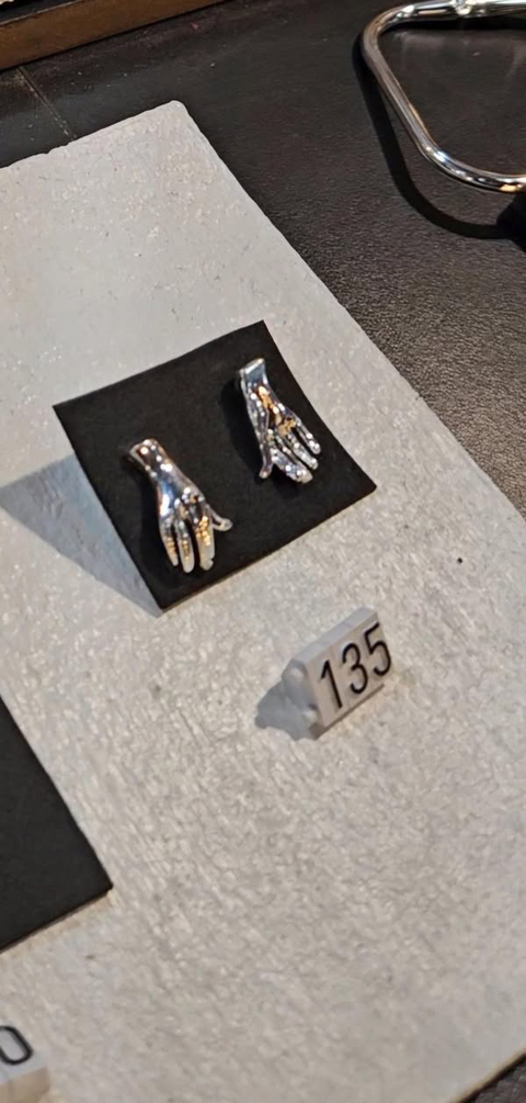 Brincos Mãos - comprar online