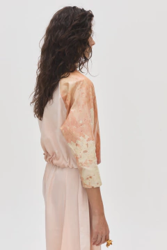 Blusa Cáucaso en internet