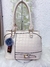Bolsa feminina com fechamento duplo - Off white - comprar online