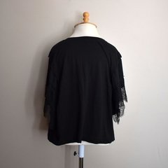 cropped morcego c/ renda | NUAGE - Amo Muito