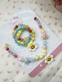Conjunto Colar e mix de pulseiras na internet