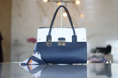 Bolsa de couro Lumy By Paris