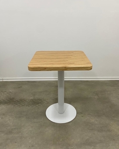 MESA DE BAR CUADRADA