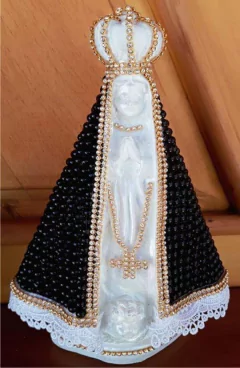 NOSSA SENHORA APARECIDA PEROLADA 23 CM