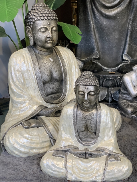 Buda Poliresina y Nacar