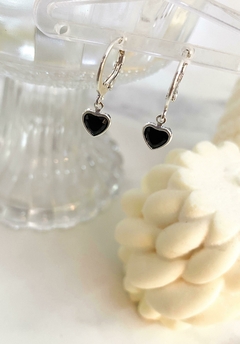 AROS HAYLE CON CUBIC CORAZON NEGRO ACERO BLANCO en internet