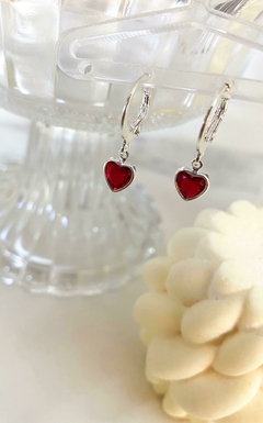 AROS HAYLE CON CUBIC CORAZON ROJO ACERO BLANCO en internet