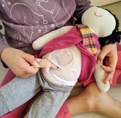 MUÑECA SEXUADA MAMÁ EMBARAZADA CON BEBÉ - comprar online