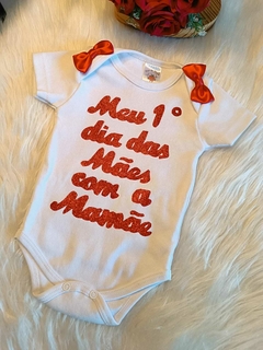 Body Meu 1° dia das Mães + laço - comprar online