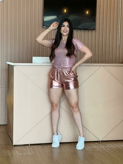 Short Metalizado Ana na internet