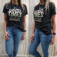 REMERAS ESTAMPADAS NEGRA