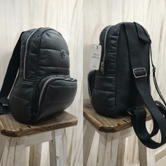 MINI MOCHILAS PUFFER NEGRA