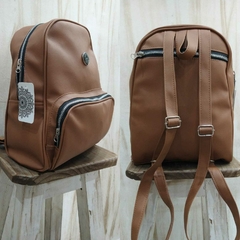 MOCHILAS MEDIANAS ECOCUERO SUELA