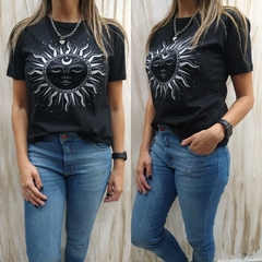 REMERAS ESTAMPADAS SOL NEGRA