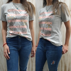 Remeras estampadas gris