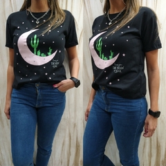 REMERAS ESTAMPADAS CACTUS NEGRA