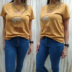 REMERAS ESTAMPADAS TIGRES CAMEL