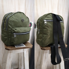 MOCHILA MEDIANA DOBLE MICROFIBRA VERDE