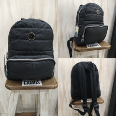 MINI MOCHILAS PUFFER NEGRA CON BOLSILLO