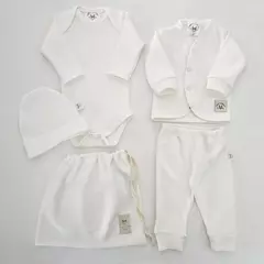 Ajuar 4 piezas + bolsa vainillado manteca basico sin picot - Talle 1 - comprar online