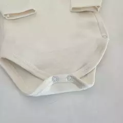 Body cruzado interlock beige - Talle 6 meses - Inquietos