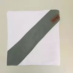 Toallòn 1mts x 1mts con detalle tusor VERDE - comprar online