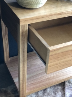 MESA DE LUZ CLC EN PARAISO en internet