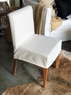 SILLAS VESTIDAS CON FUNDA