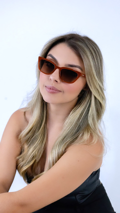 Óculos Ingrid na internet