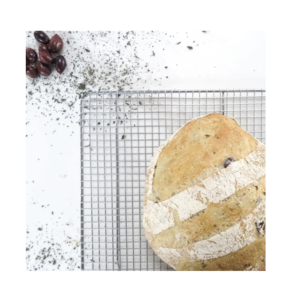HOGAZA PAN DE MASA MADRE “GRECIA ORIENTE” CON ZAATAR Y KALAMATA DULCE GRANO