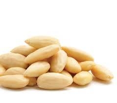 ALMENDRA ENTERA SIN CUTICULA