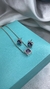 CONJUNTO COLAR + BRINCO LILAS QUADRADO