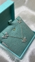 CONJUNTO COLAR + BRINCO BORBOLETA - Aguiar Pratas