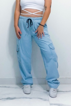 Calça Cargo Jeans Clara na internet