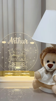 Luminária Safári Baby base branca tampo dourado