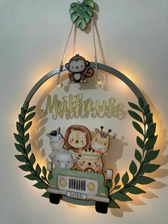 Imagem do Guirlanda Porta Maternidade em acrílico cristal, apliques Mdf e iluminação LED