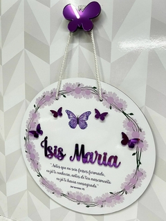 Porta Maternidade Borboleta jardim encantado lilás "antes que..." com aplique - comprar online
