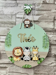 Porta Maternidade Safari verde trio leão zebra e girafa menino - comprar online