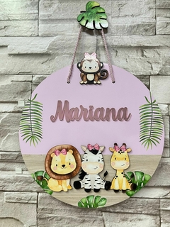 Porta Maternidade Safari rosa trio leão zebra e girafa menina - comprar online